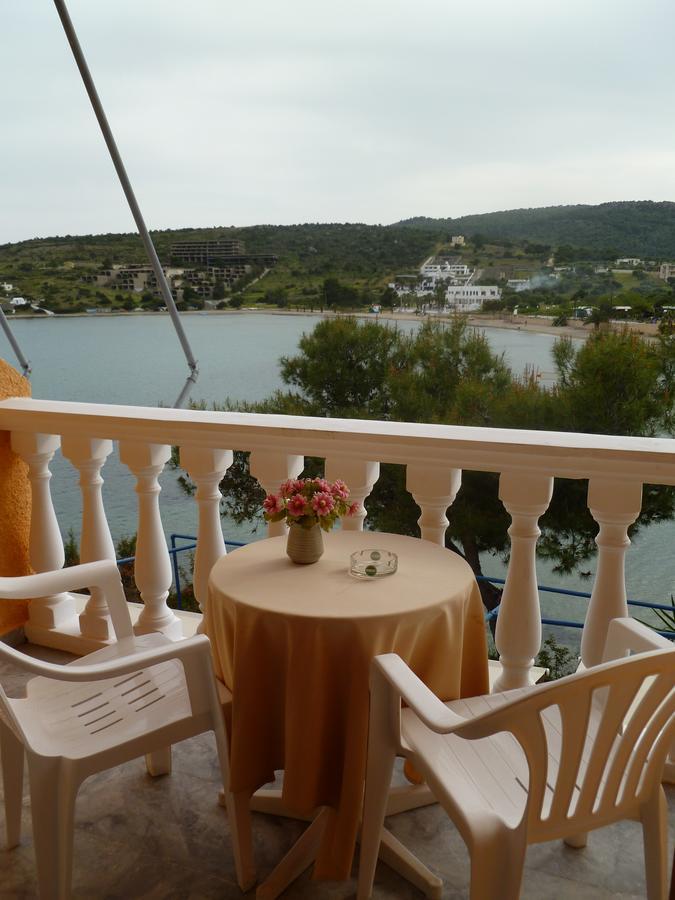 Liberty II Hotel Agia Marina  ภายนอก รูปภาพ